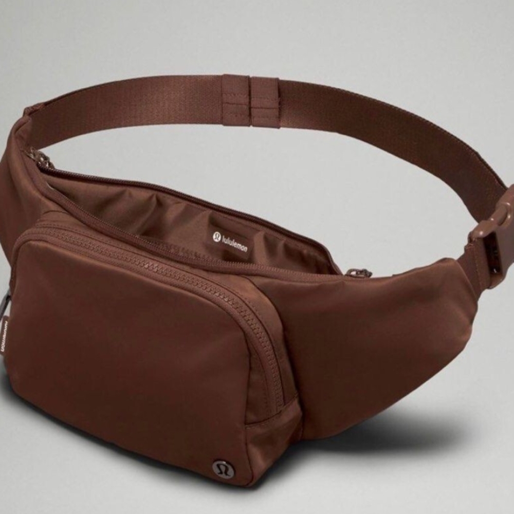 New Lululemon Everywhere Sling Bag 2.5L Brown Earth NWT